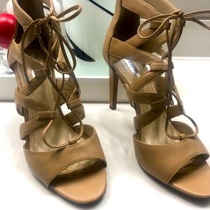 BCBG Heels size 10 and 4 1/2 inches ❤️Very comfortable and sexy looking on.